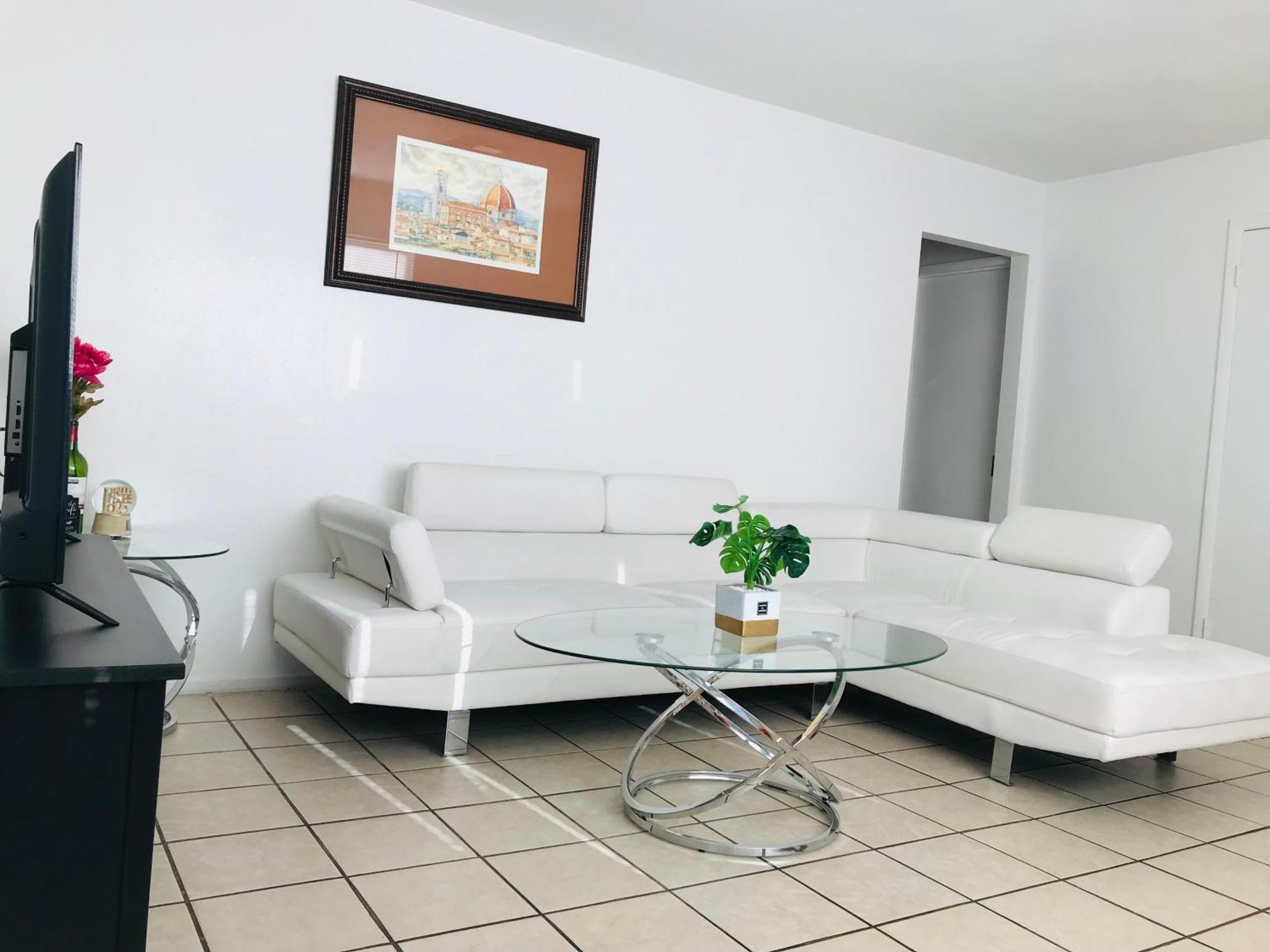 Super 1 Bedroom, Share Bathroom, Kitchen -1 Homestay