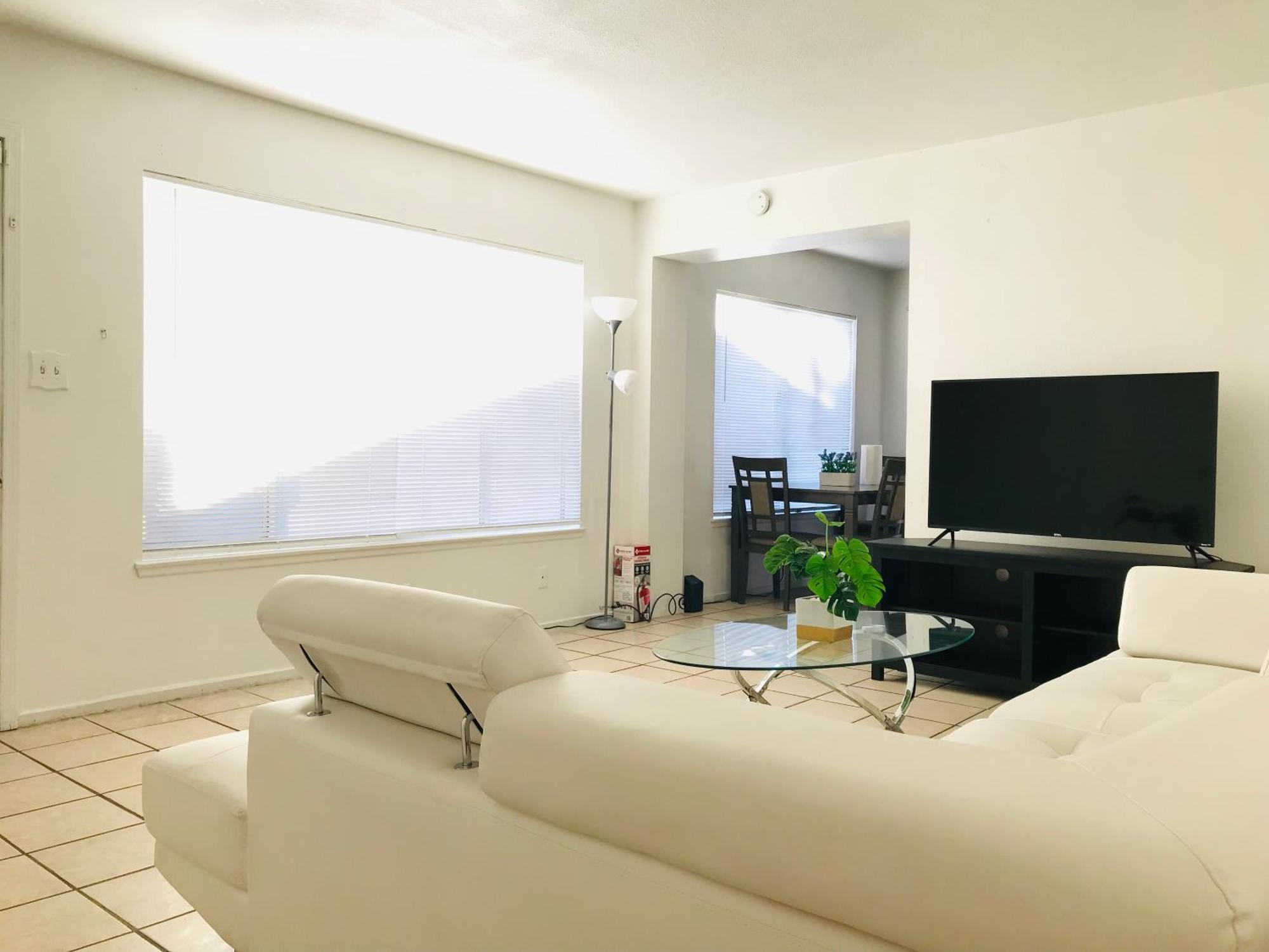 Homestay Super 1 Bedroom, Share Bathroom, Kitchen -1